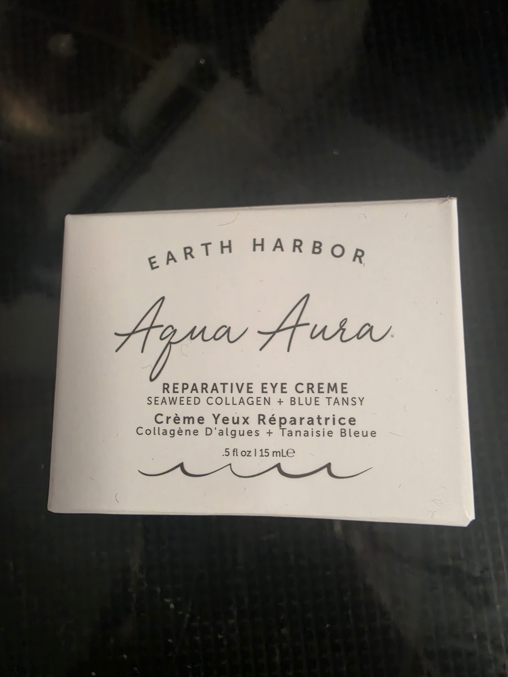 Aqua Aura Reparative Eye Creme - White